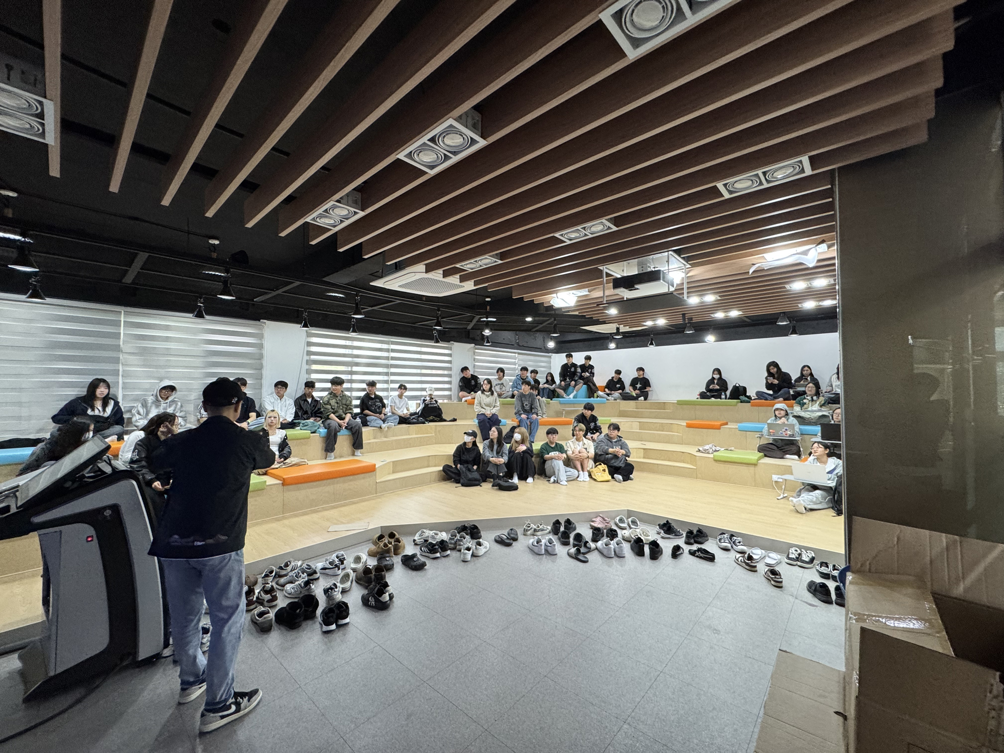 [학술특강] 디자인적 사고을 통한 사업 디자인 경영